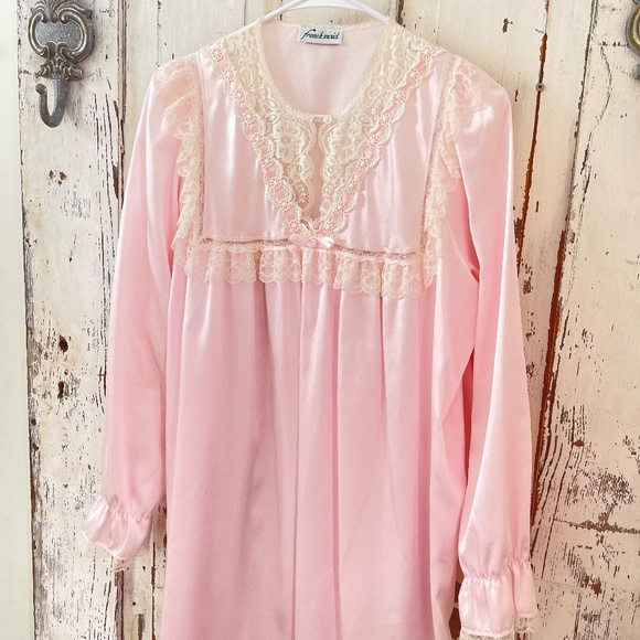 French Maid Size Small Womans Pink Ivory Lace Satin Soft Inside Nightgown Nighty - Picture 3 of 8
